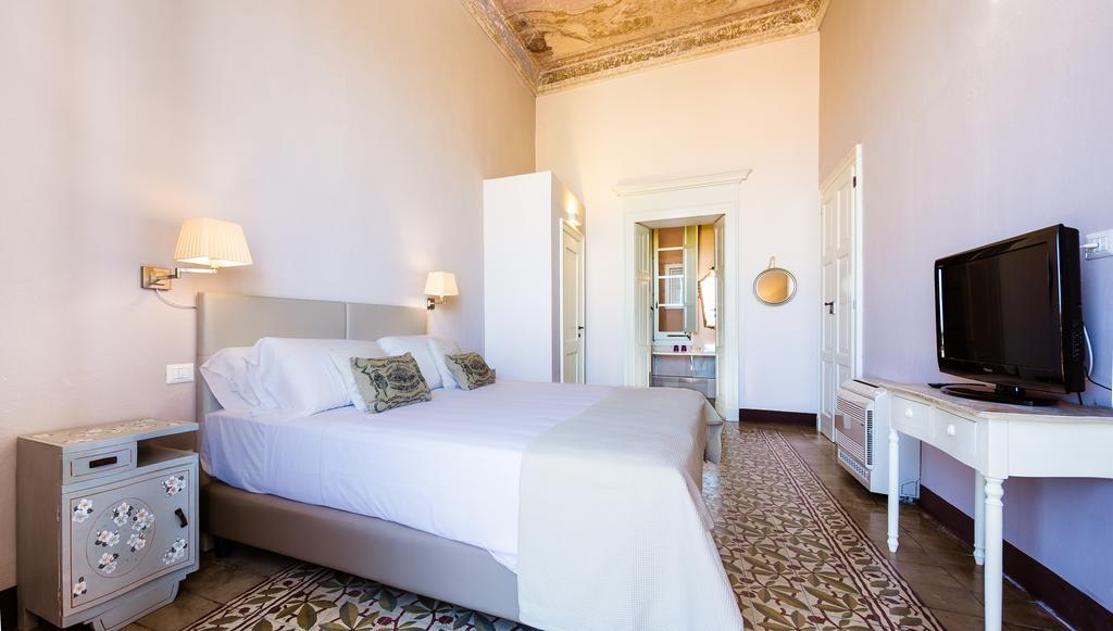 Hotel Relais Santa Croce Cagliari Camera foto